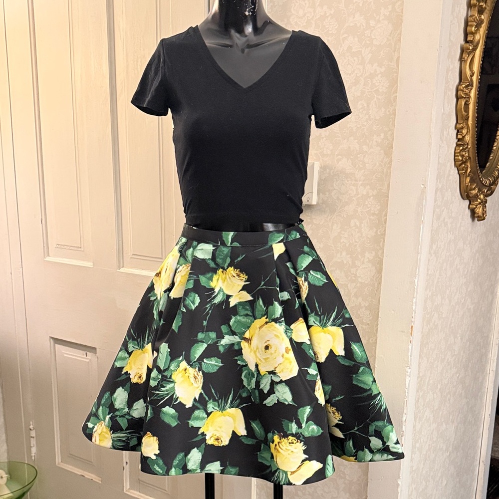 Sherri Hill Black Full Mini Circle Skirt Yellow & Green Flowers Prom Party Sz 2